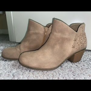 Ankle boots